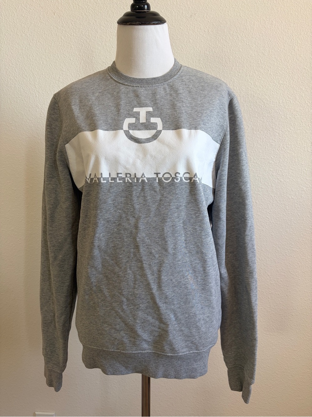 Valleria Tosca Gray Crewneck Sweatshirt with White Chest Panel
